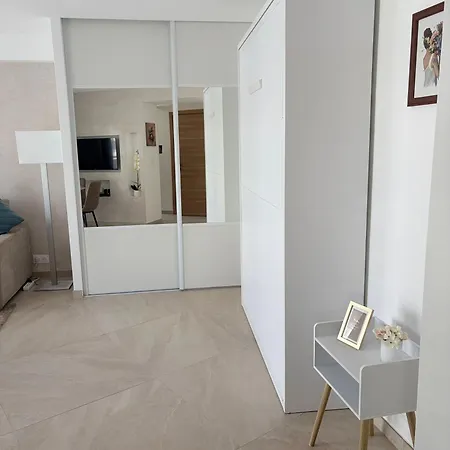 - Centre De