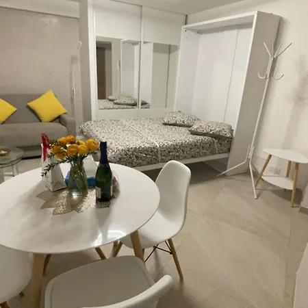 - Centre De * Cannes