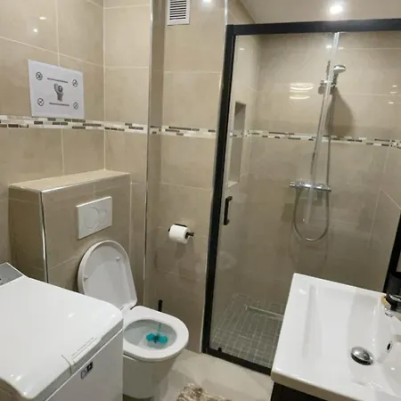 - Centre De * קאן